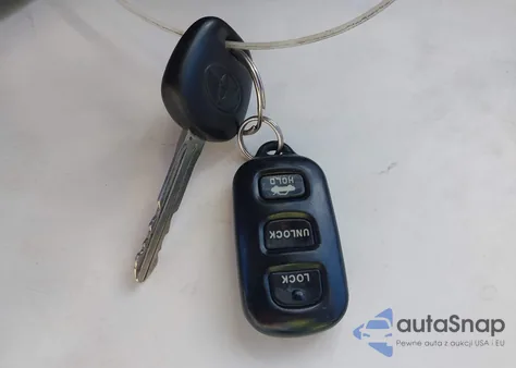 2005 Toyota Camry Se V6 from USA, damaged, VIN 4T1BA32K75U068670